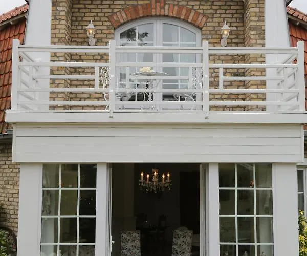 Chantery Bed & Breakfast 3*