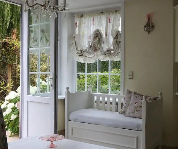 Chantery Bed & Breakfast 3*